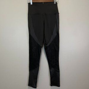 Nova Sport Womens Lace Embellished Leggings sz M NWOT